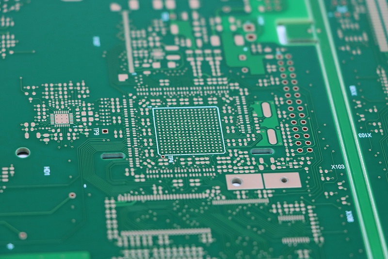 PCB-piirilevy - 8mil vias voi kuljettaa liikaa virtaa
